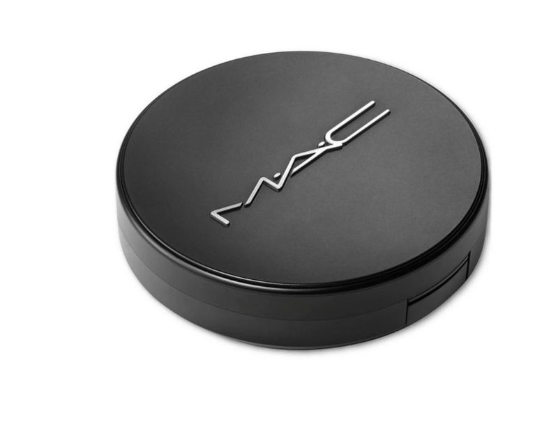 Base MAC Studio Fix Powder Plus NW18