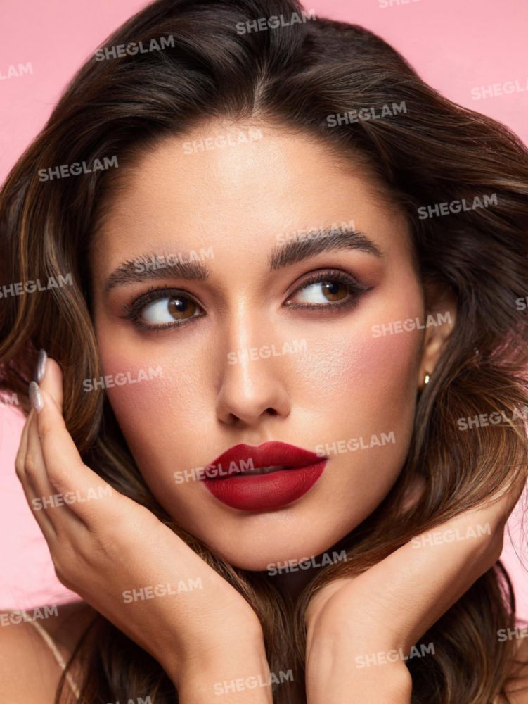 Labial líquido SHEGLAM Matte Allure Crimson