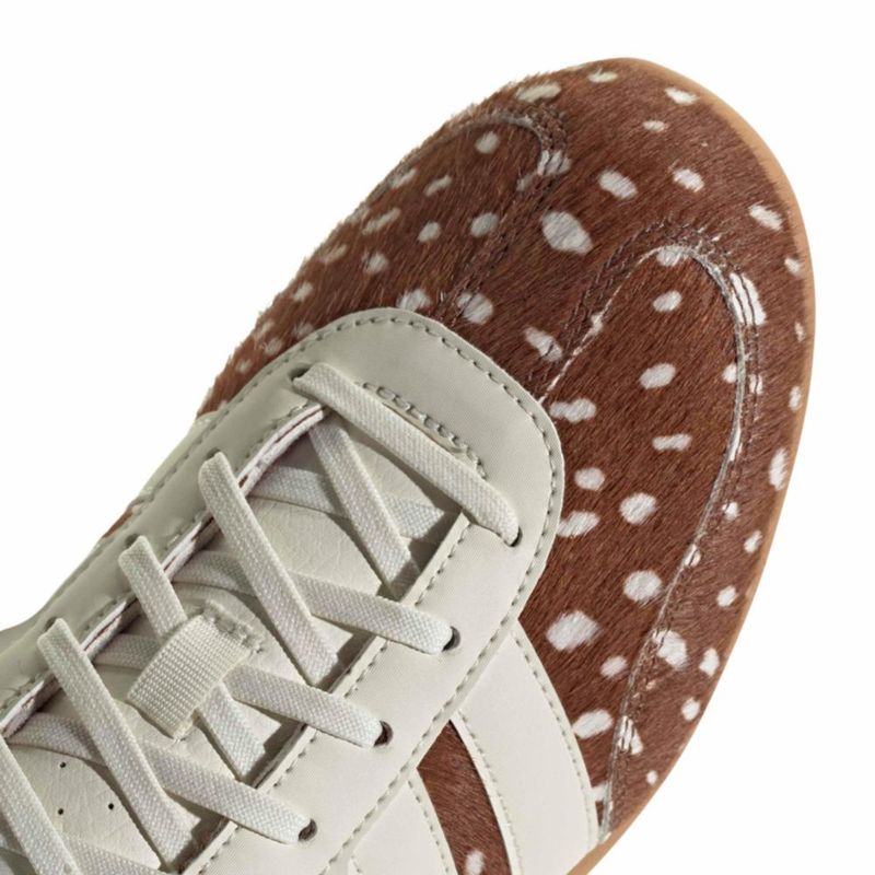 Zapatillas adidas Barreda Low Preloved Brown Off White 11