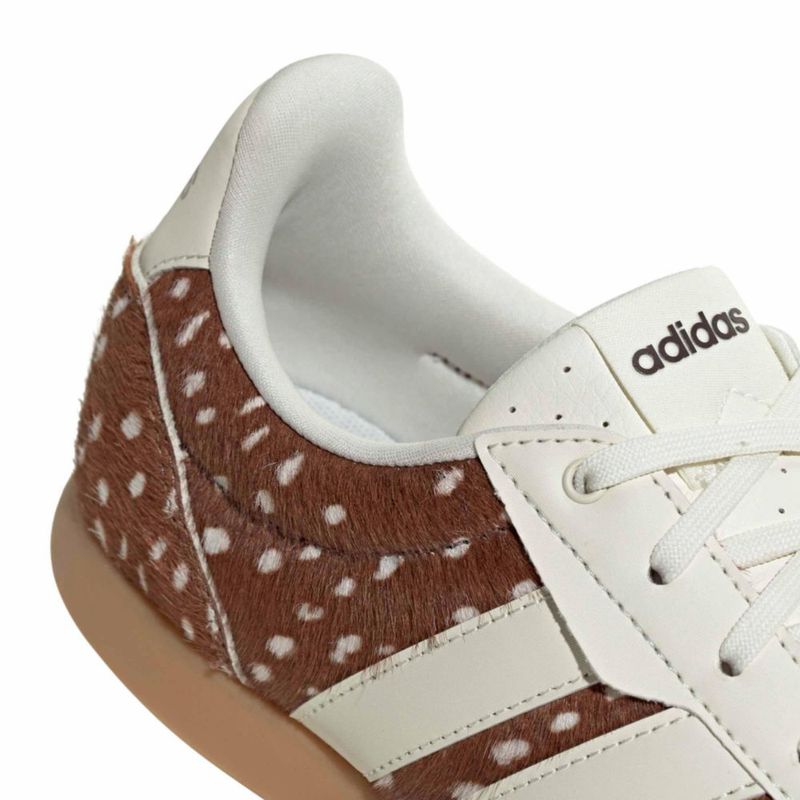 Zapatillas adidas Barreda Low Preloved Brown Off White 11