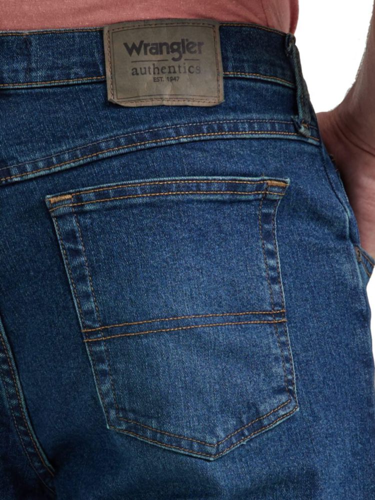 Jeans Wrangler Classic 38W x 71 cm Corte Relajado Flex Oscuro