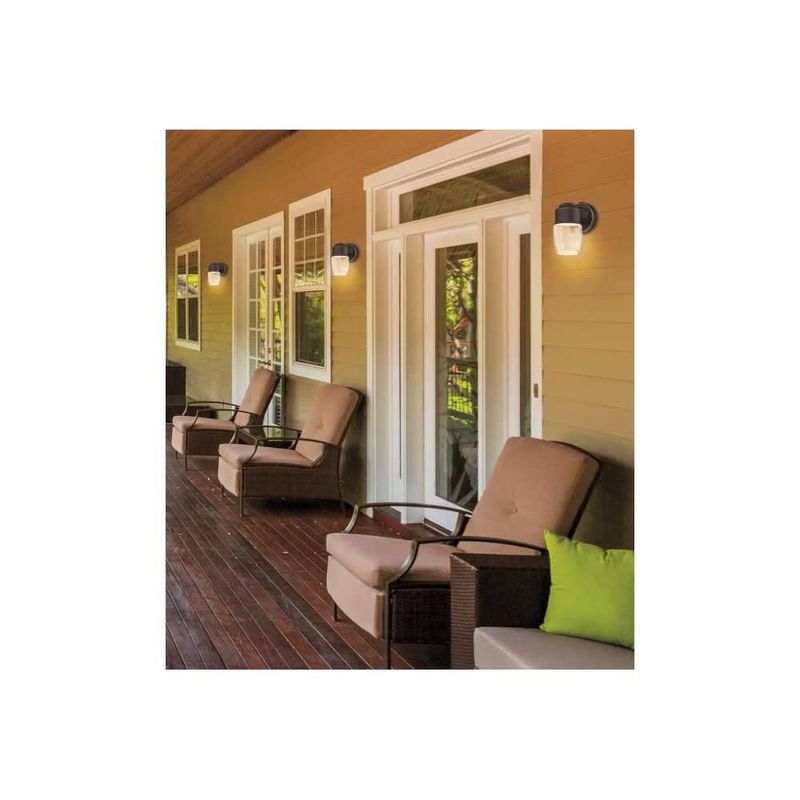 Lámpara de pared exterior Westinghouse 6106900 LED de 6 W del anochecer al amanecer
