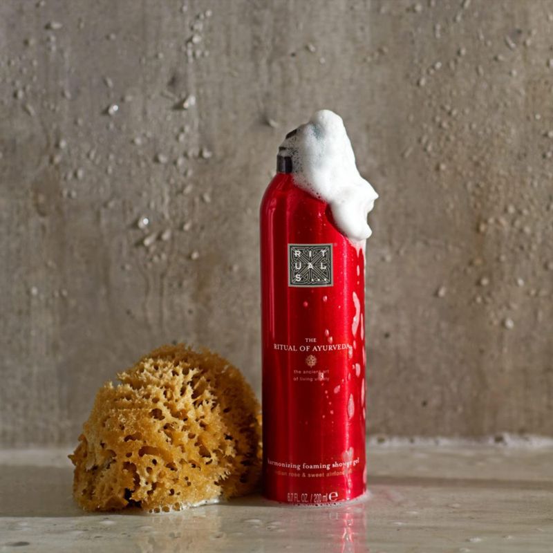 Gel de ducha espumoso RITUALS The of Ayurveda con aceite de almendras dulces