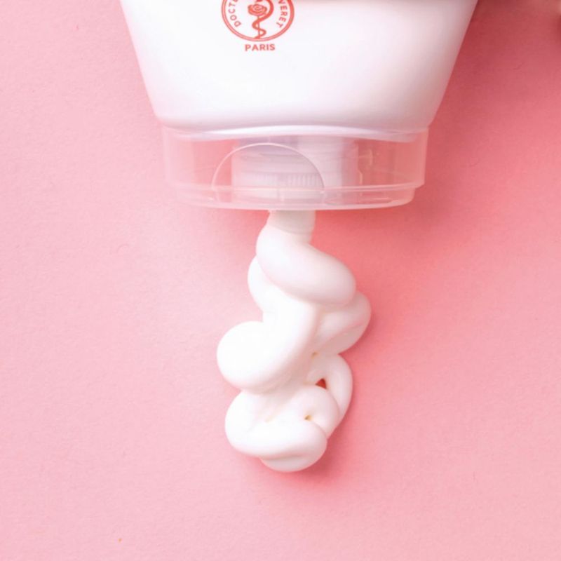 Bálsamo SVR Topialyse 200 ml Crema Hidratante 48 h para rostro y cuerpo