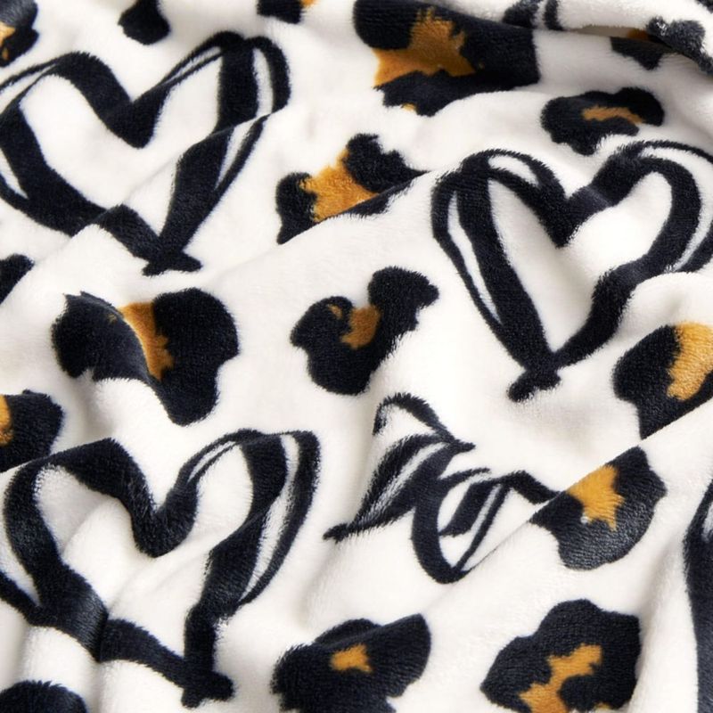 Cobija Juicy Couture 127 cm x 178 cm Cheetah Heart Blanco