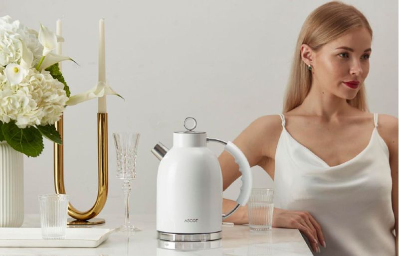 Hervidor eléctrico ASCOT Retro 1.5L 1500W de acero inoxidable blanco