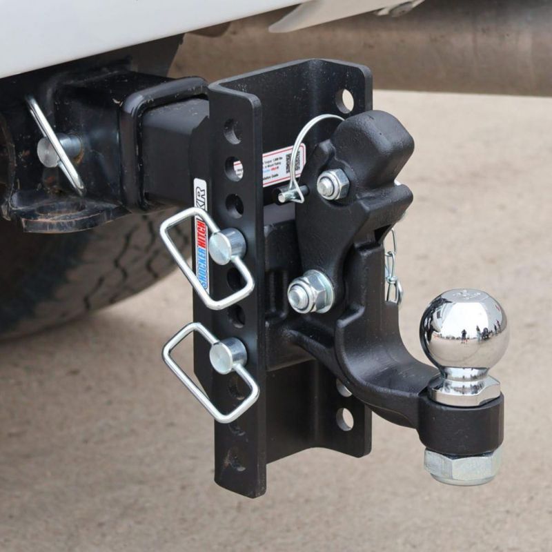 Enganche Shocker XR 2‑1/2" con elevación de 3" y descenso de 9"