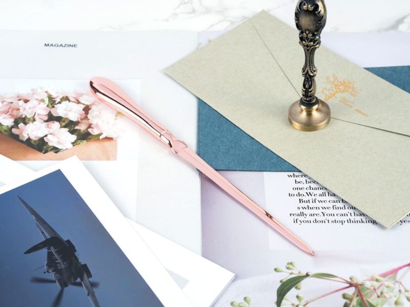 Abre cartas MUSROD 23 cm de metal color rosa dorado