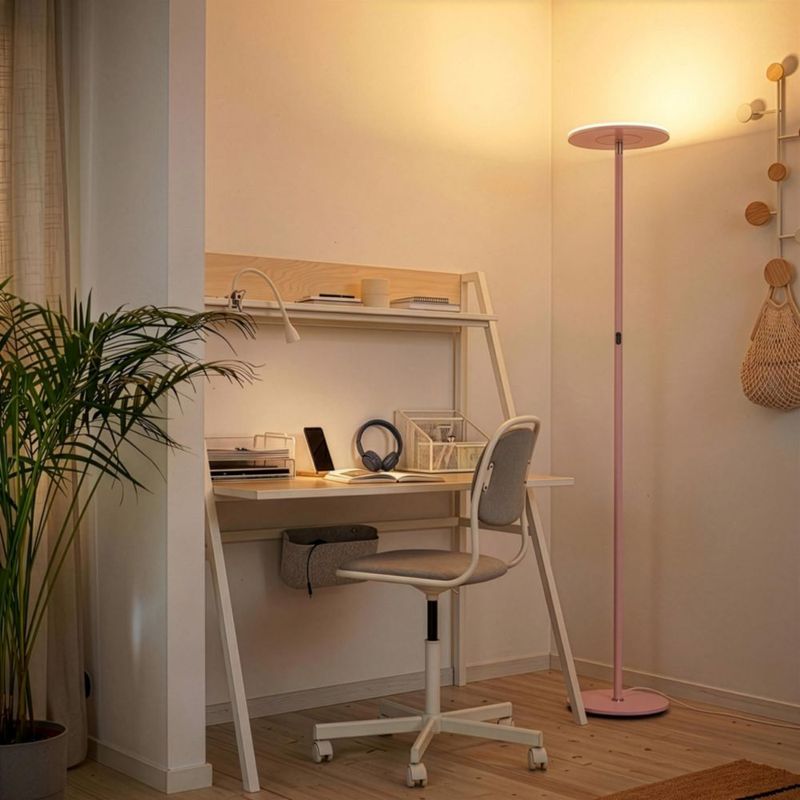Lámpara de pie Brightech Sky LED regulable rosa mate