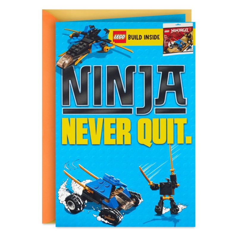 Tarjeta de cumpleaños Hallmark Lego Mini Raider