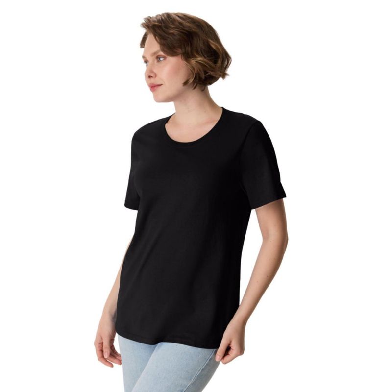 Camiseta Hanes para mujer talla grande color negro manga corta