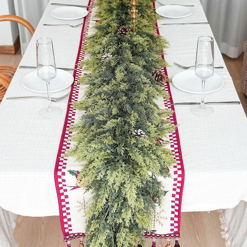 Guirnalda Gamiu de pino de cedro realista – 183 cm
