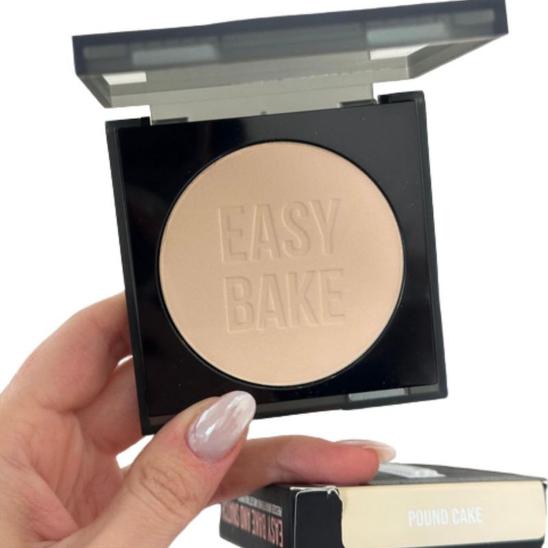 Polvo compacto Huda Easy Bake Snatch "Poundcake" sin talco