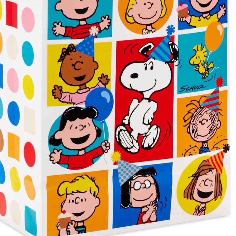 Bolsa de Regalo Hallmark 33 cm Snoopy y Charlie Brown con Papel de Seda