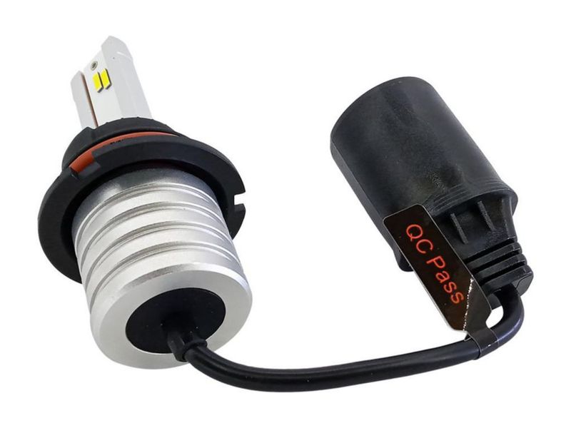 Kit 2 Focos LED para Auto Base 9004 Chip CSP 5530 8000 Lúmenes con Cable