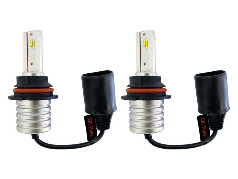 Kit 2 Focos LED para Auto Base 9004 Chip CSP 5530 8000 Lúmenes con Cable