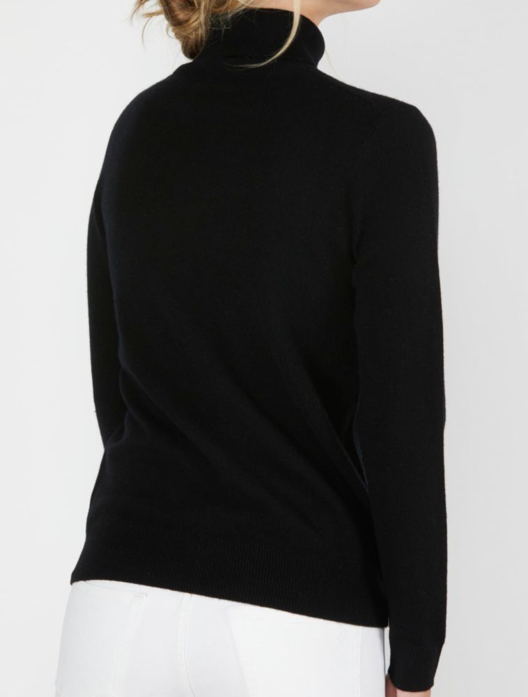 Suéter JENNIE LIU de cachemir con cuello alto negro