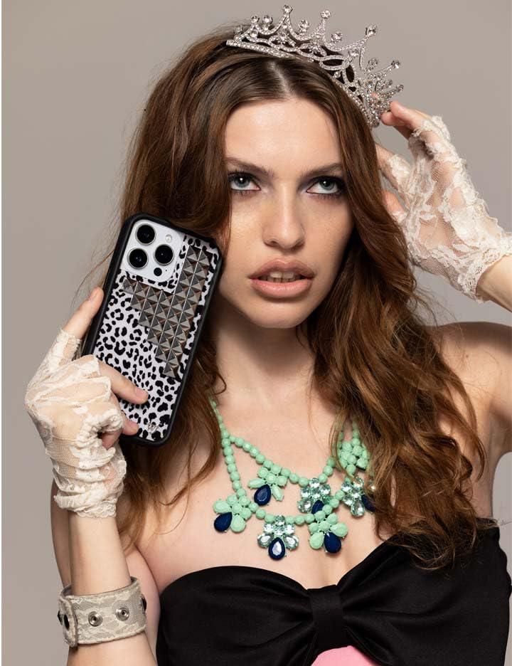 Funda Wildflower Snow Meow para iPhone 17/18 Pro Max