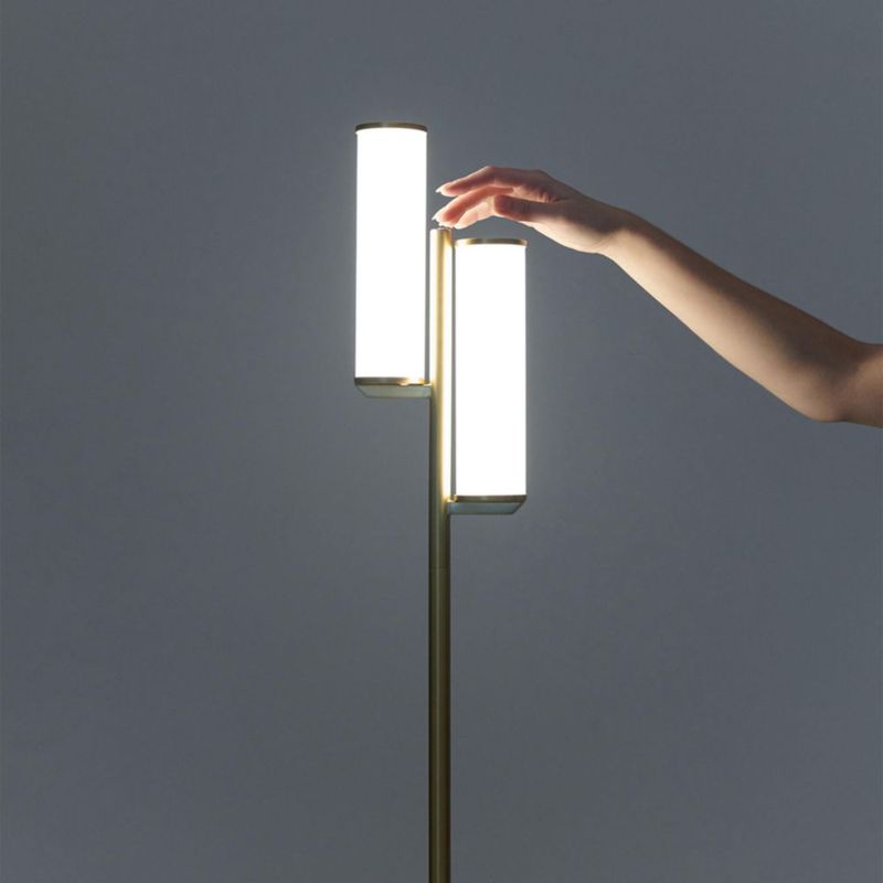 Lámpara de pie Brightech Gemini regulable dorada de 2 luces