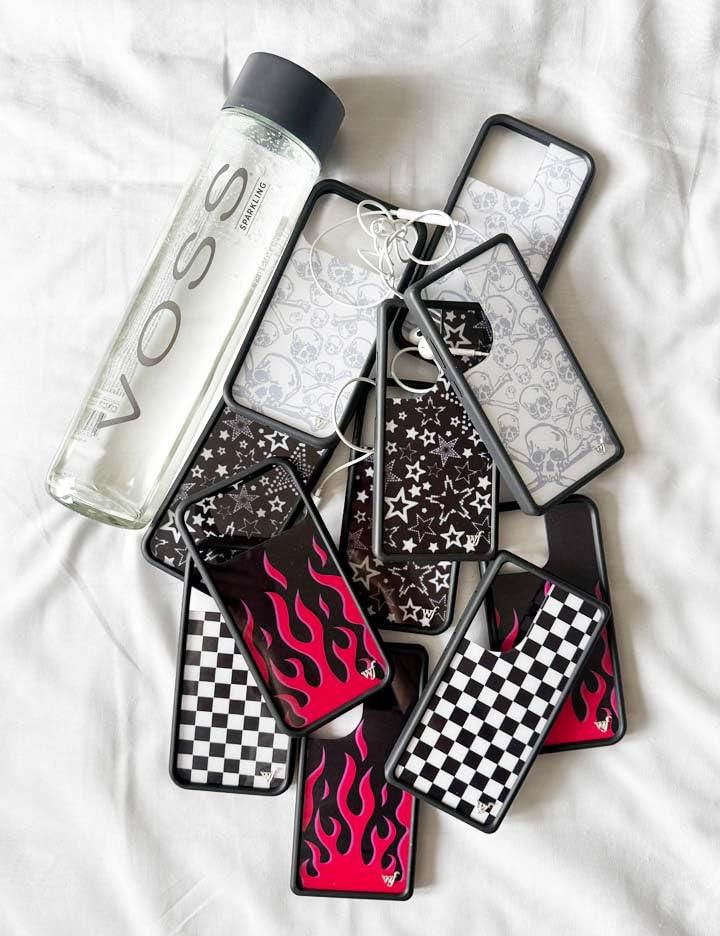 Funda Wildflower iPhone 17/18 Pro Max – Calavera Edición Limitada