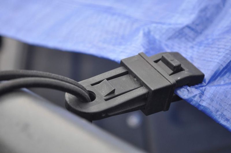 Tarp Clips Dry Top 70002 color negro muy resistente 10 x 10 x 10 cm