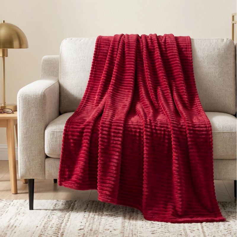 Manta PAVILIA de Forro Polar 152x127 cm Color Vino Suave y Ligera