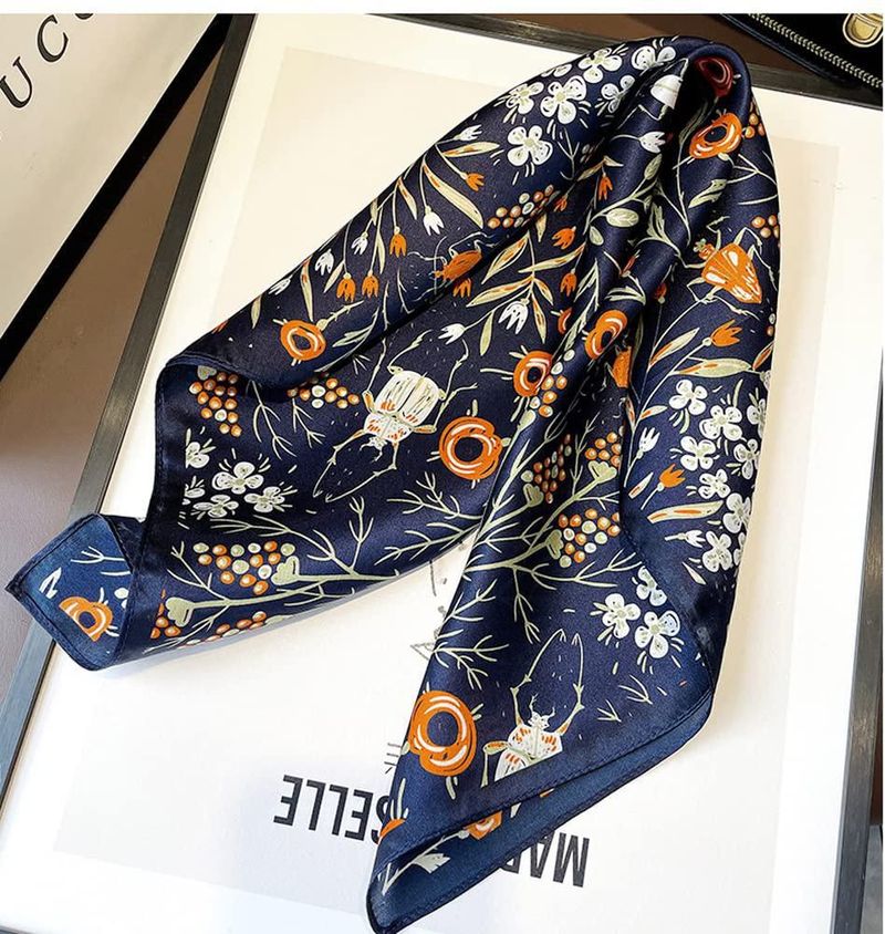 Pañuelo de Seda MEISEE 53 cm Cuadrado con Flores Azules – Regalo