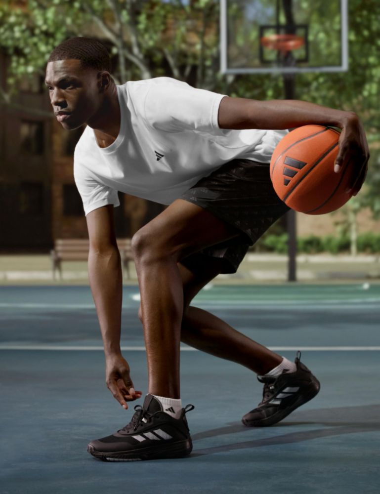 Zapatillas de baloncesto adidas Own The Game 3.0 talla 8 negro/blanco