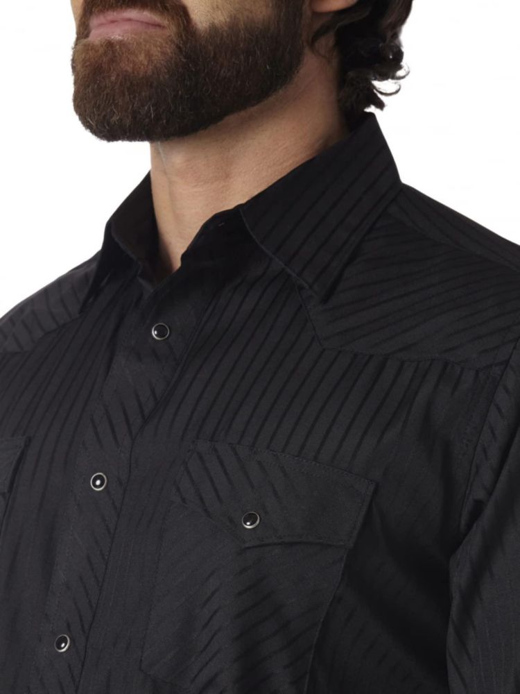 Camisa Wrangler pequeña negra estilo vaquero con botones a presión