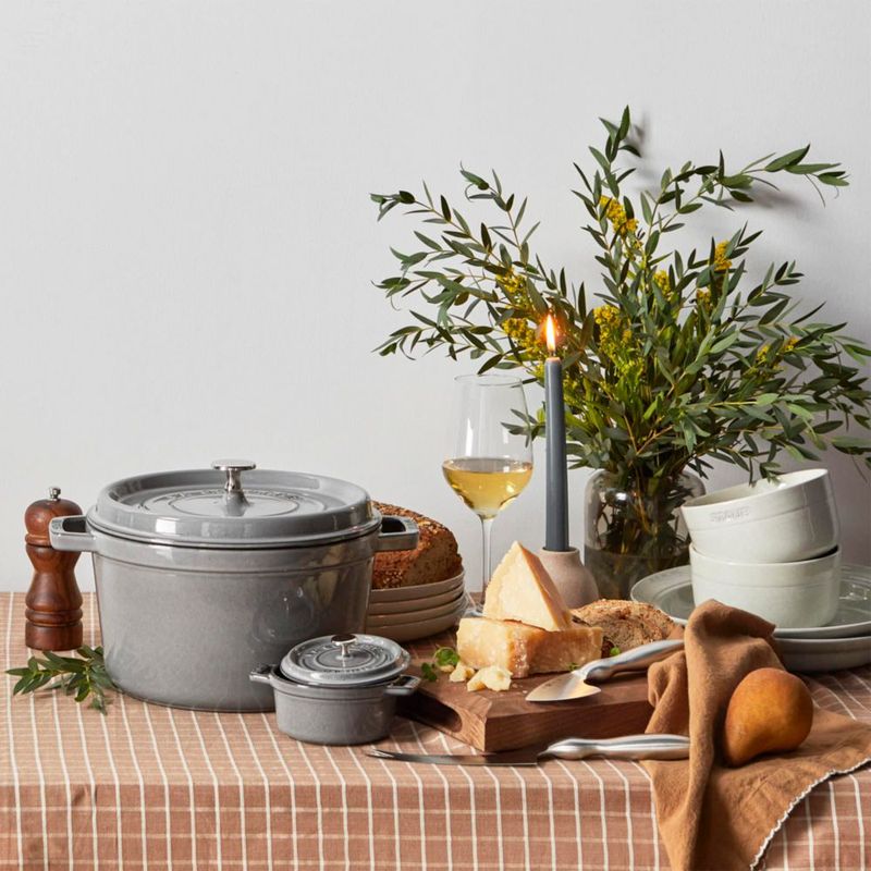 Olla holandesa STAUB 5 qt Grafito (≈47 L) – Fabricada en Francia