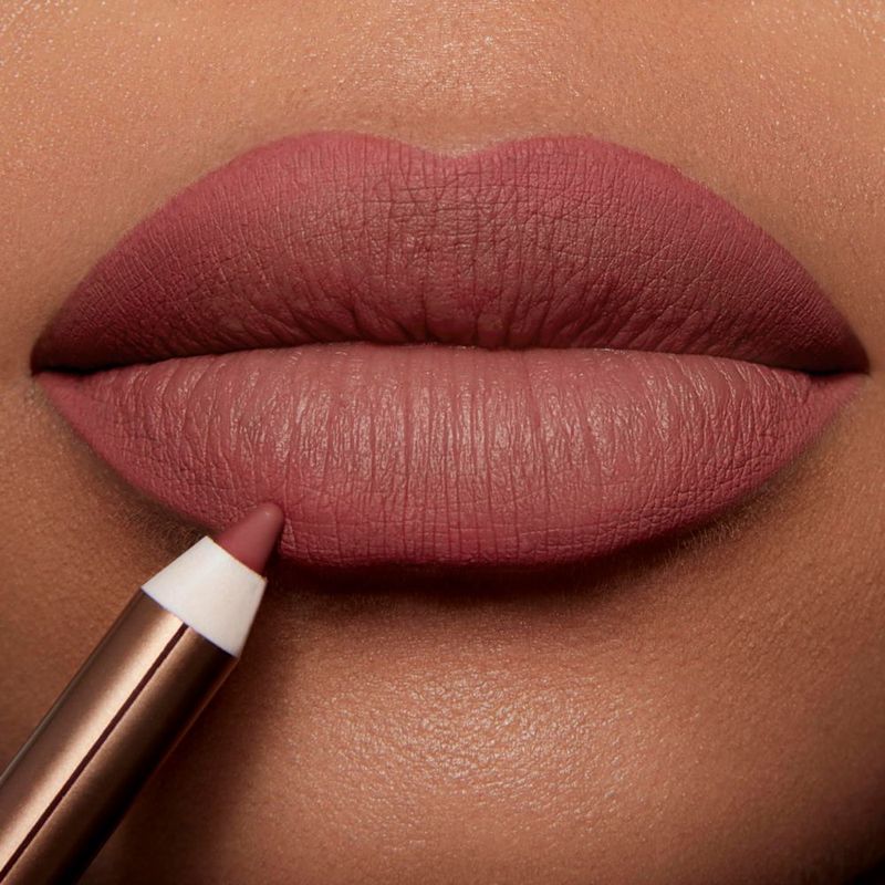 Lápiz delineador de labios Charlotte Tilbury Lip Cheat M.I Kiss