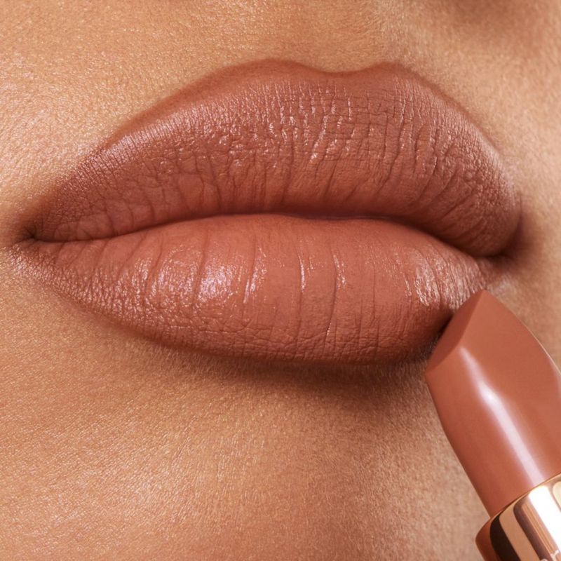 Labial Charlotte Tilbury Matte Revolution de Larga Duración