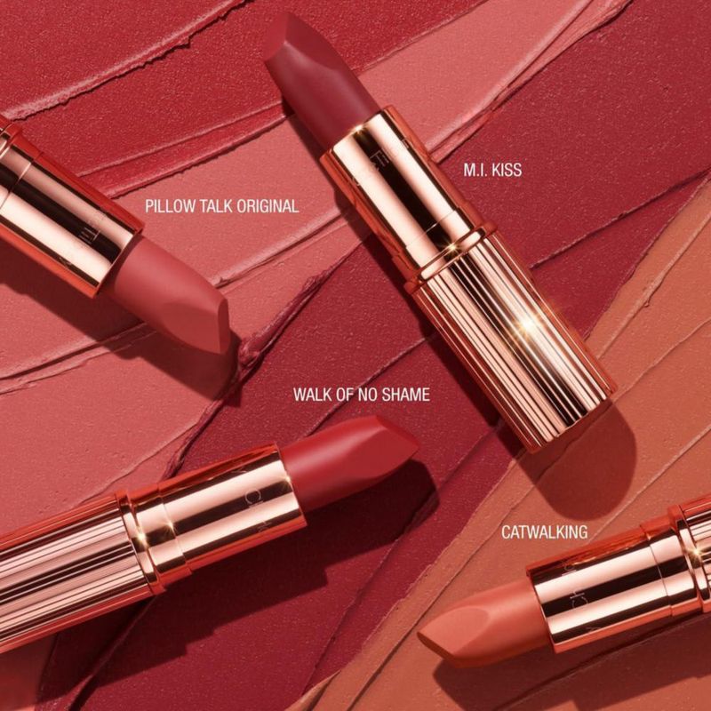 Labial Charlotte Tilbury Matte Revolution de Larga Duración