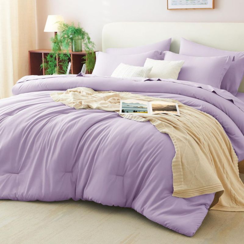 Juego de Edredón CozyLux King 7 piezas Lavanda