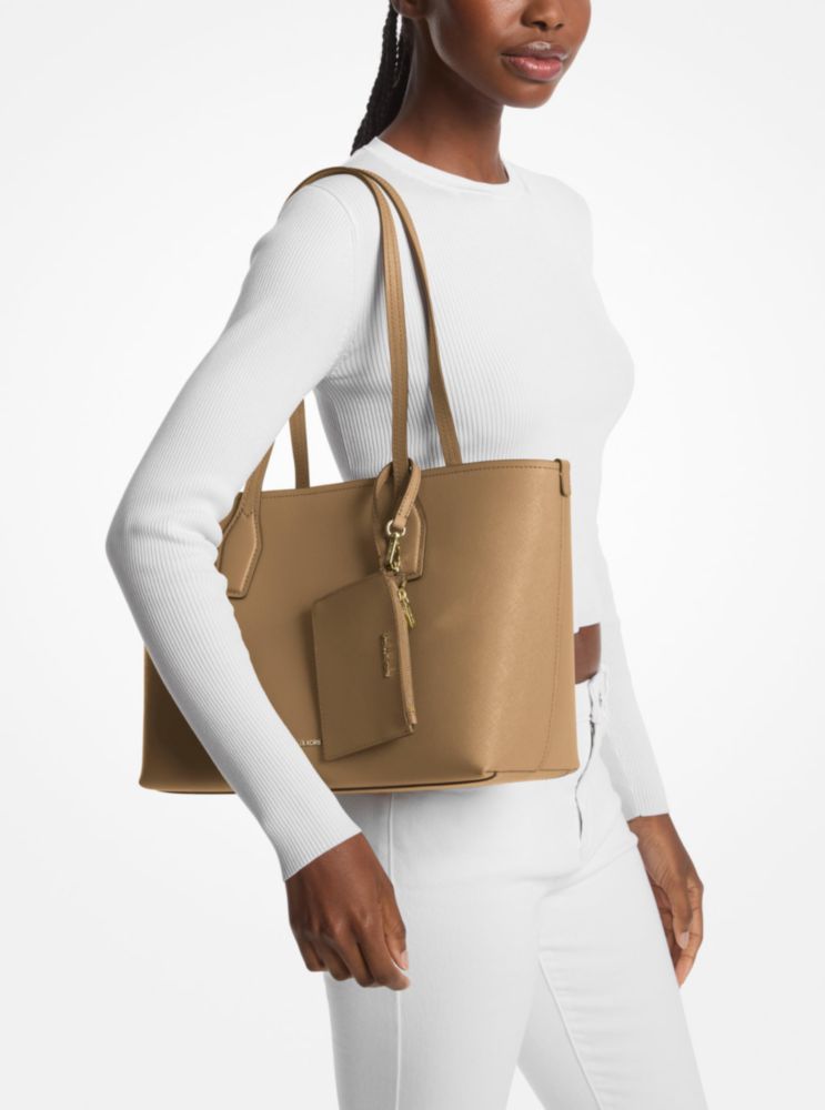 Bolso Michael Kors Charlie Mediano Tote de Cuero Saffiano (color Husk)
