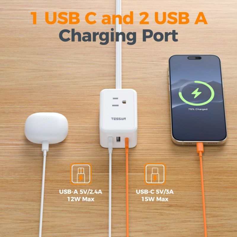 Regleta TESSAN 15 m Blanca con 3 tomas AC y 3 puertos USB