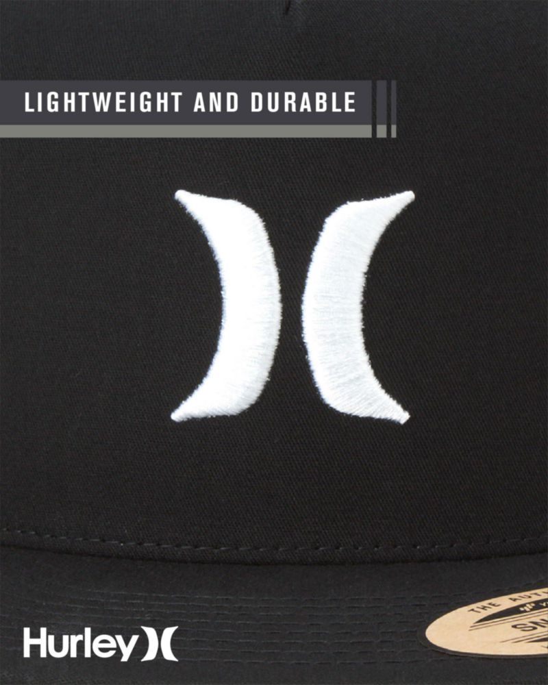Gorra Hurley de Visera Plana estilo Camionero con cierre a presión - Negra