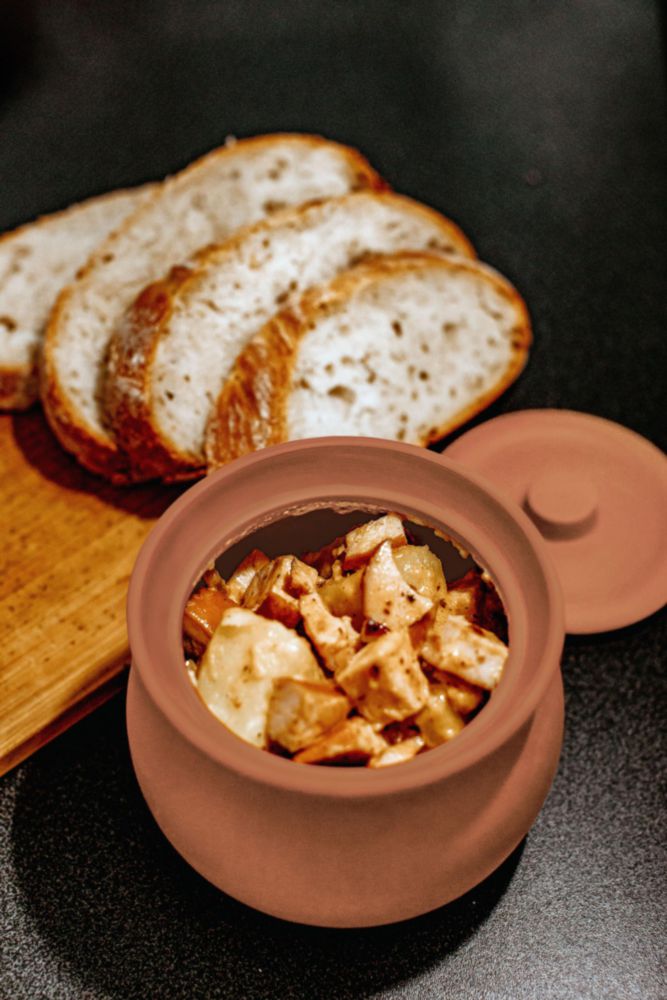Olla de Cocina Genérica de Arcilla 0.6 L con Tapa