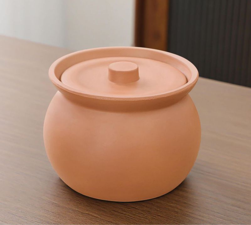 Olla de Cocina Genérica de Arcilla 0.6 L con Tapa