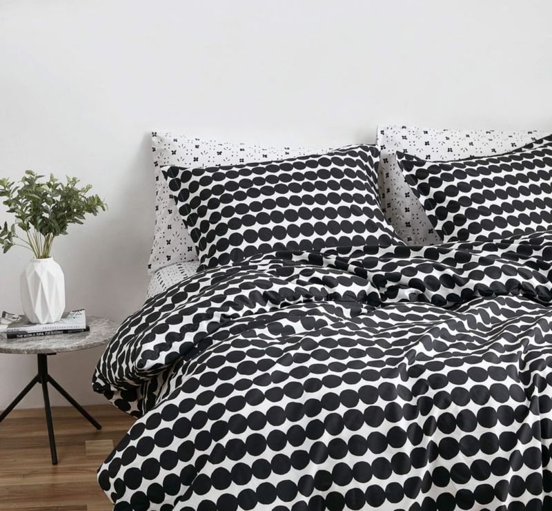 Juego de Cobertor MARIMEKKO Queen de Algodón con Cierre de Botones