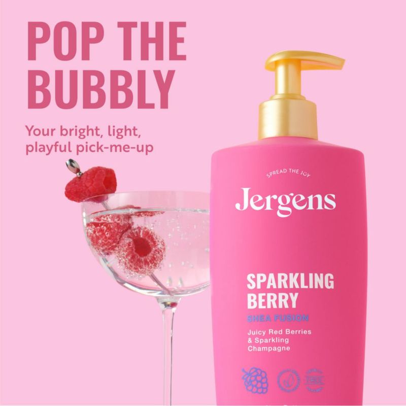 Loción Corporal Jergens Sparkling Berry 414 ml