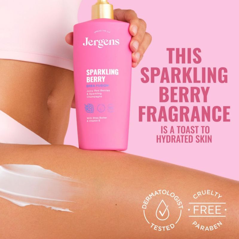 Loción Corporal Jergens Sparkling Berry 414 ml