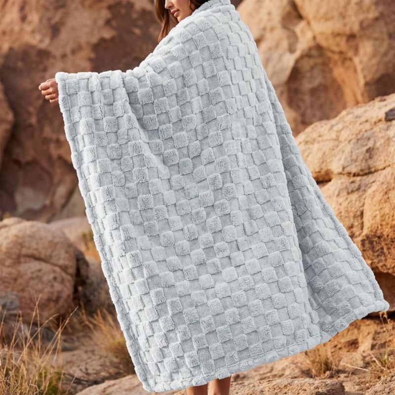 Cobija de forro polar a cuadros Utopia Bedding 152 × 203 cm Gris Frío