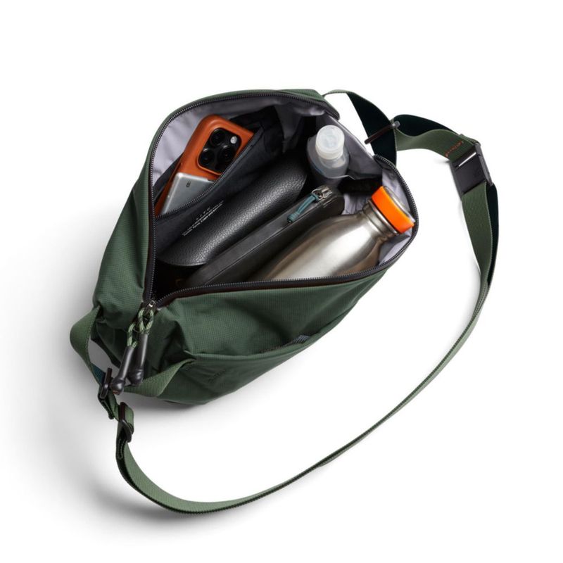 Bolsa bandolera Bellroy Lite verde abeto 20 × 30 × 10 cm 7 L
