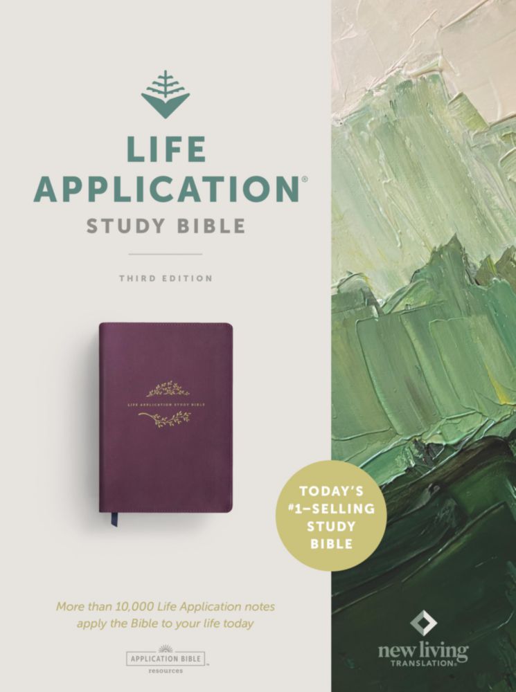 Biblia de estudio NLT Tyndale House edición tercera cubierta púrpura con letras rojas