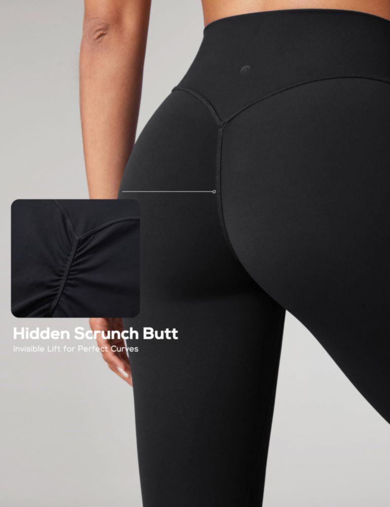 Leggings UNISSU 64 cm negro con detalle de fruncido trasero y cintura alta