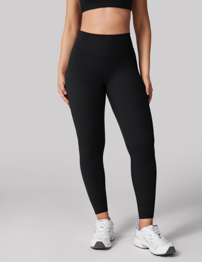 Leggings UNISSU 64 cm negro con detalle de fruncido trasero y cintura alta