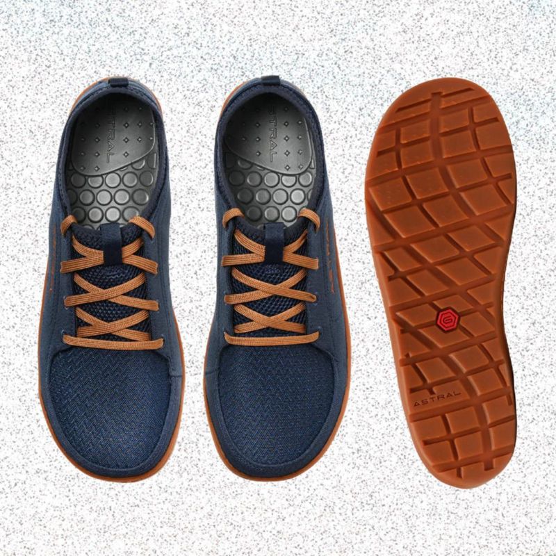 Zapatos Astral Loyak para Hombre M 13 Azul Marino/Marrón