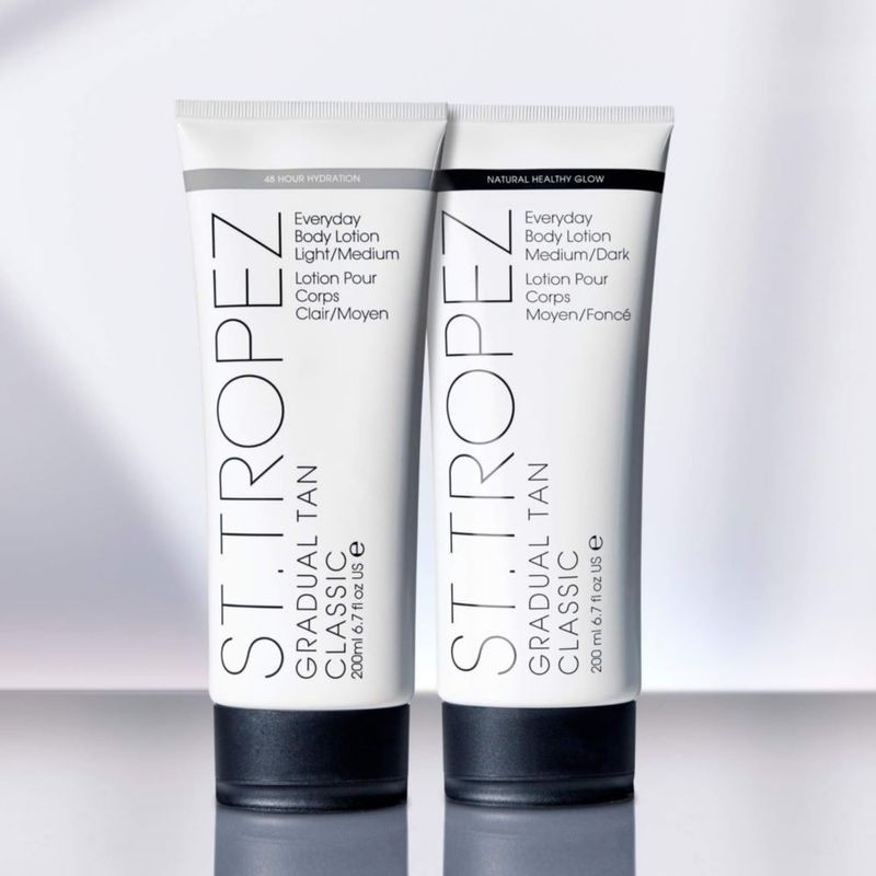Loción corporal St. Tropez Gradual Tan para uso diario ligera y mediana 200 ml