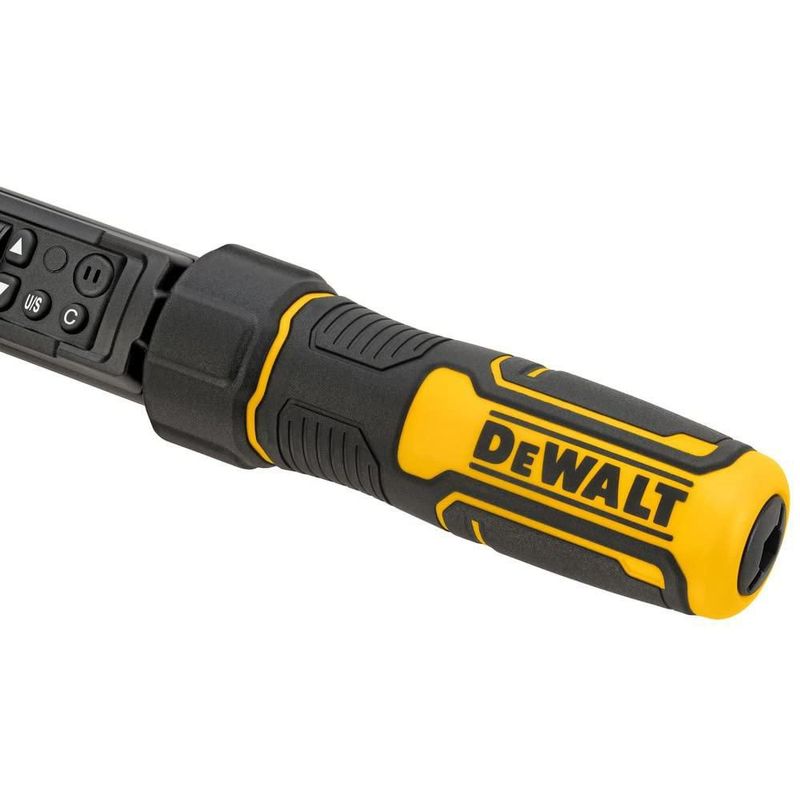 Llave dinamométrica DEWALT DWMT17061 3/8 pulgadas con tracción 28-135 Nm
